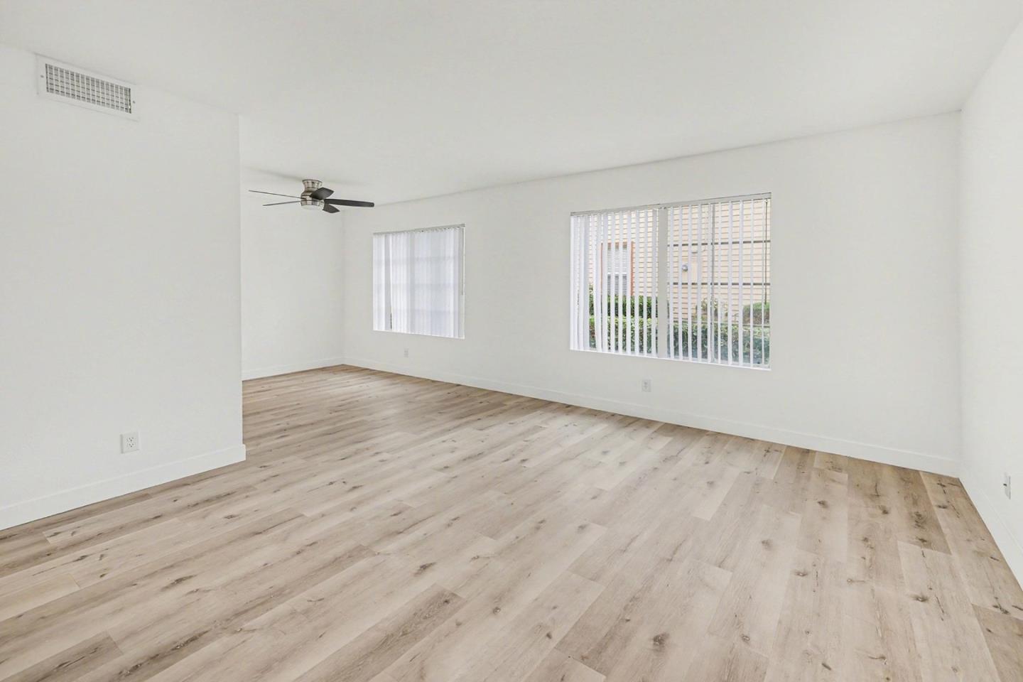 Detail Gallery Image 4 of 24 For 1447 Manzana Way, San Diego,  CA 92139 - 4 Beds | 2/1 Baths