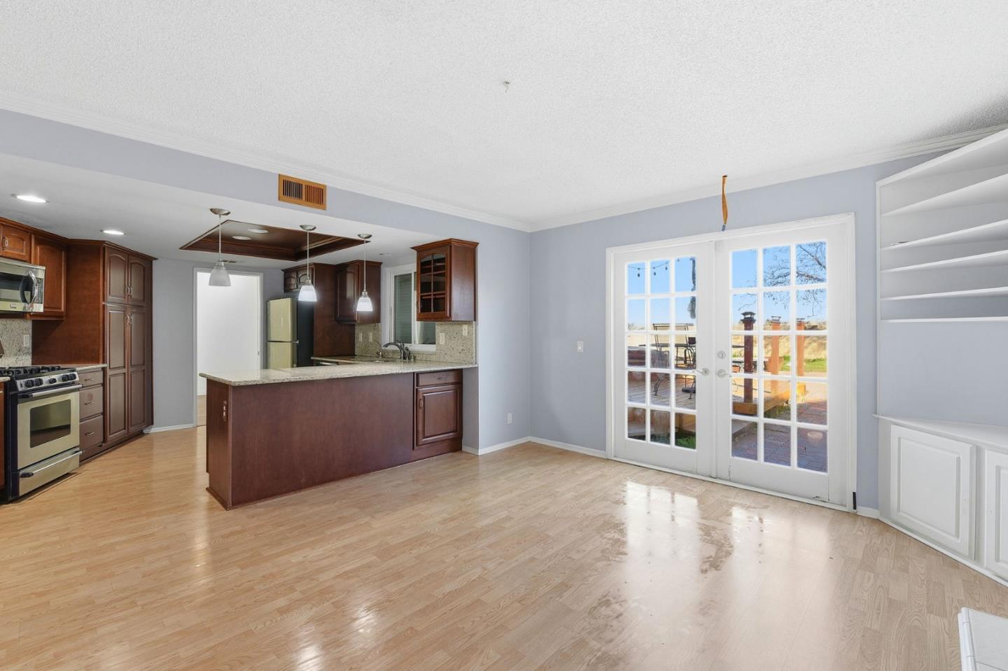 Detail Gallery Image 7 of 21 For 44648 E 17th St, Lancaster,  CA 93535 - 4 Beds | 3 Baths