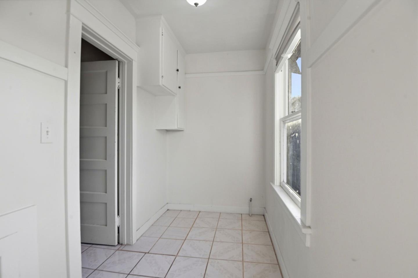 Detail Gallery Image 9 of 23 For 1610 W 36th Pl #1,  Los Angeles,  CA 90018 - 2 Beds | 1 Baths