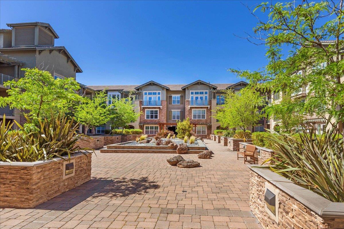 Detail Gallery Image 29 of 37 For 2881 Meridian Ave #104,  San Jose,  CA 95124 - 2 Beds | 2 Baths