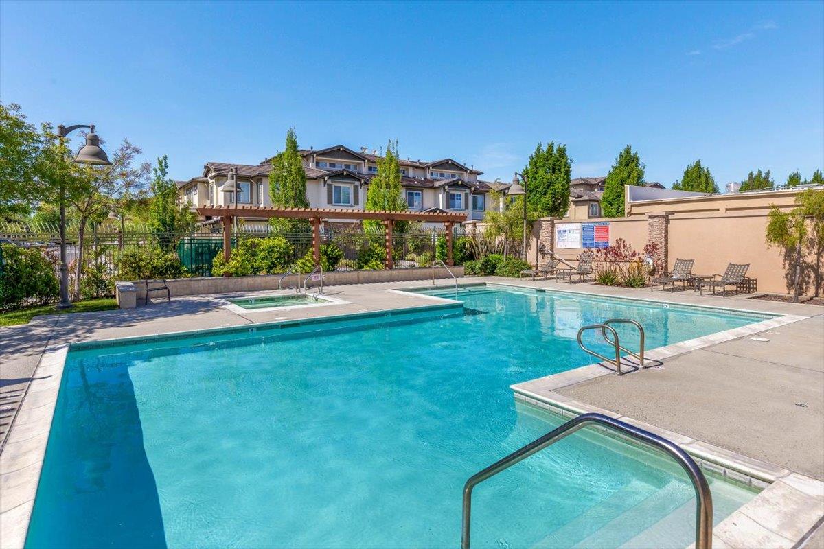 Detail Gallery Image 32 of 37 For 2881 Meridian Ave #104,  San Jose,  CA 95124 - 2 Beds | 2 Baths