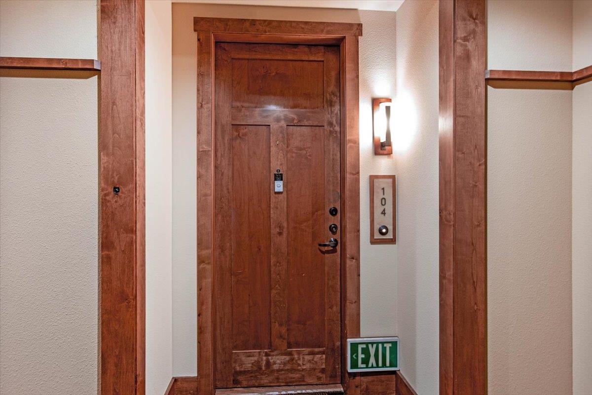 Detail Gallery Image 4 of 37 For 2881 Meridian Ave #104,  San Jose,  CA 95124 - 2 Beds | 2 Baths