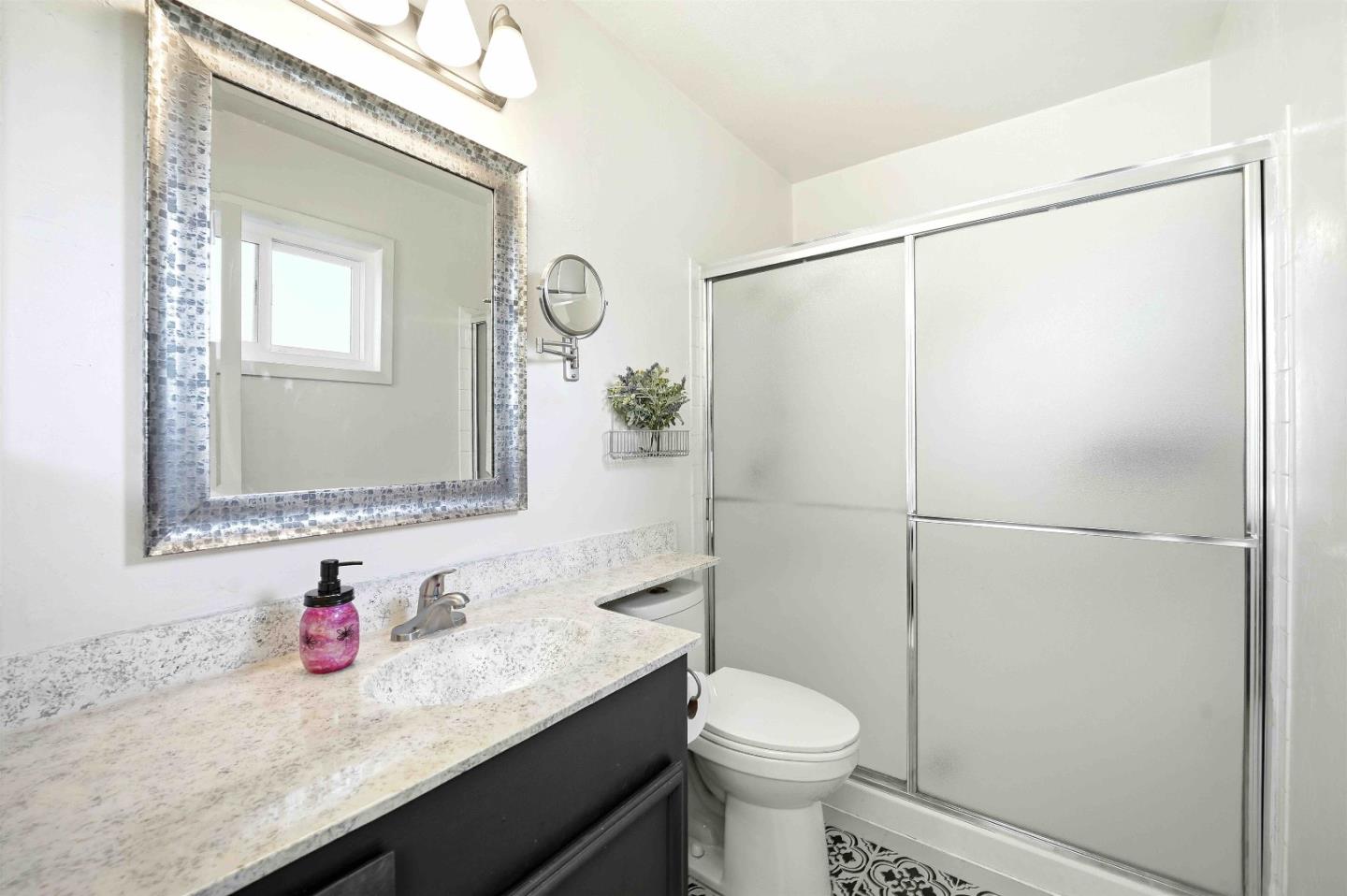 Detail Gallery Image 16 of 30 For 925 Blake Ct, Gilroy,  CA 95020 - 3 Beds | 2 Baths