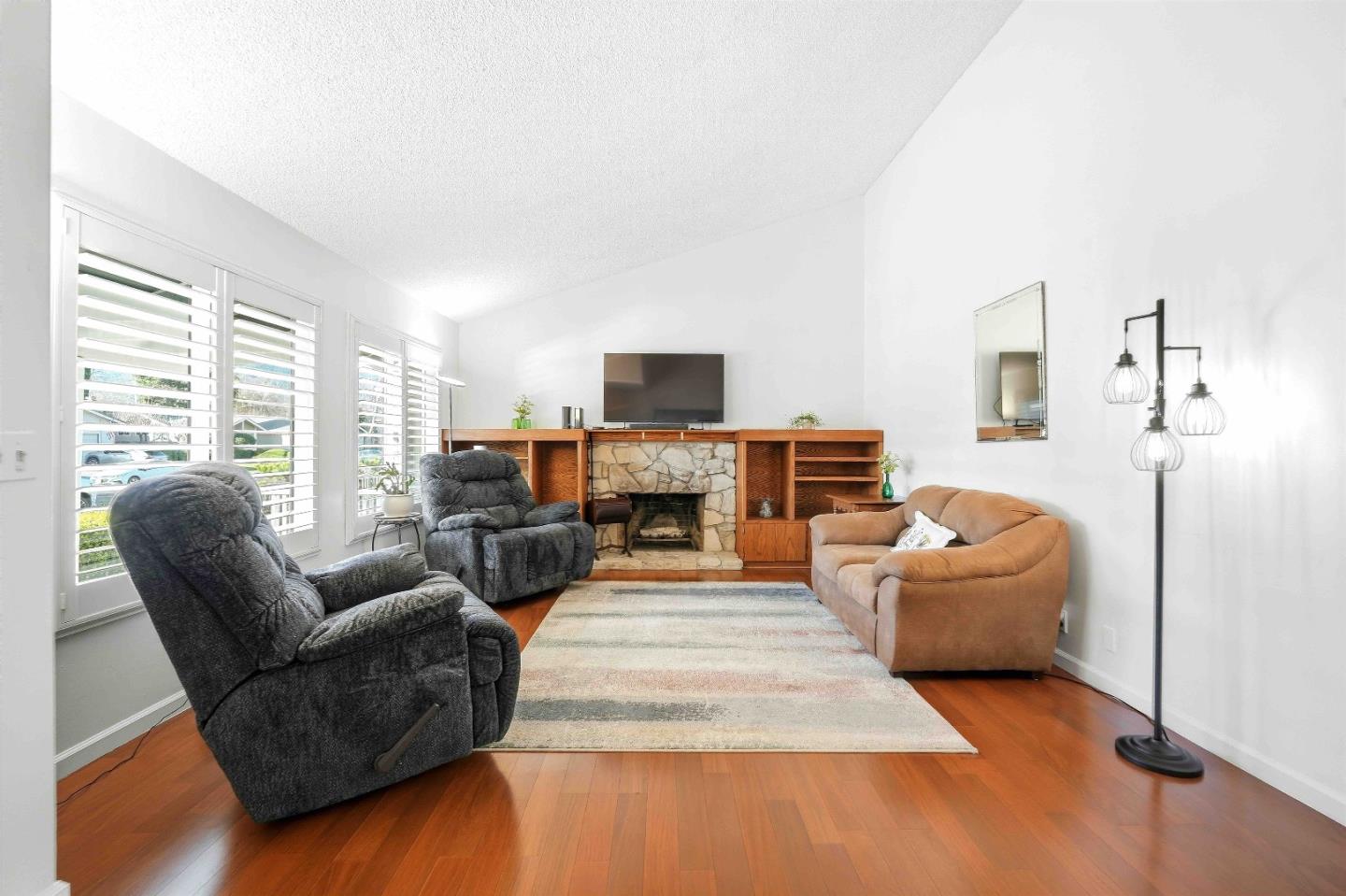 Detail Gallery Image 6 of 30 For 925 Blake Ct, Gilroy,  CA 95020 - 3 Beds | 2 Baths