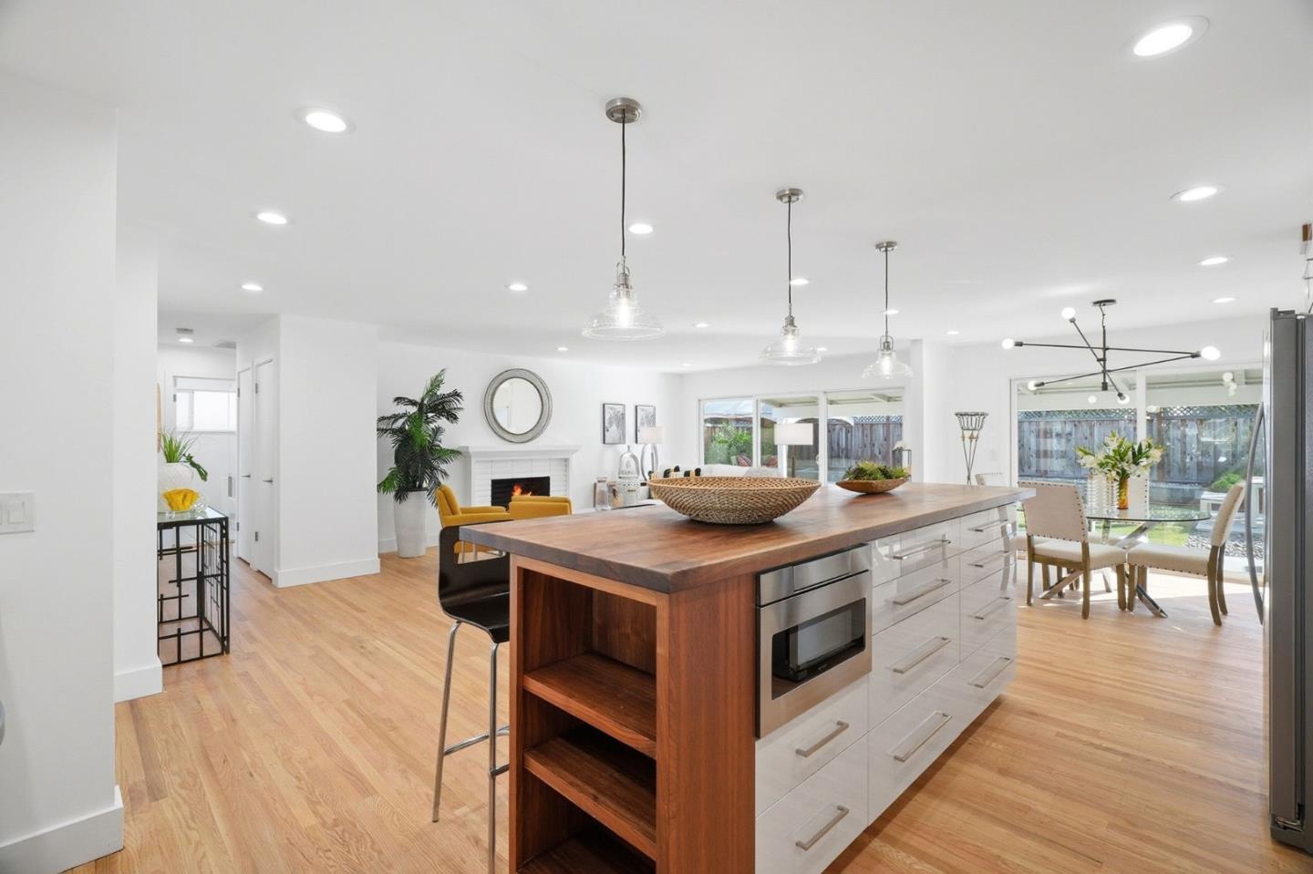 Detail Gallery Image 19 of 41 For 1090 Butte Ct, Sunnyvale,  CA 94087 - 3 Beds | 2 Baths