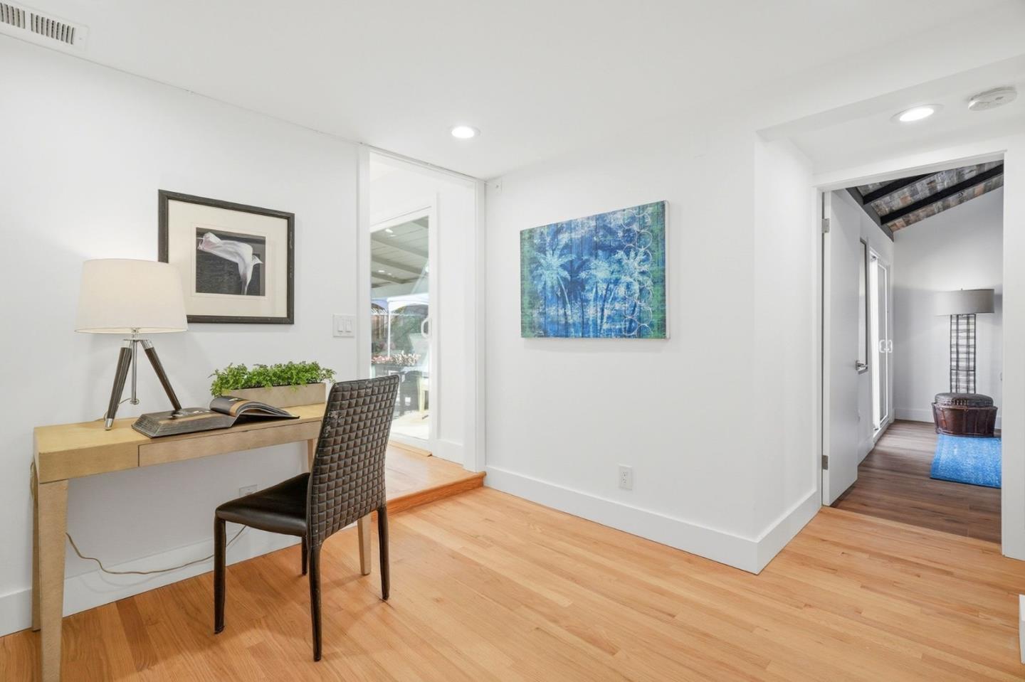 Detail Gallery Image 21 of 41 For 1090 Butte Ct, Sunnyvale,  CA 94087 - 3 Beds | 2 Baths