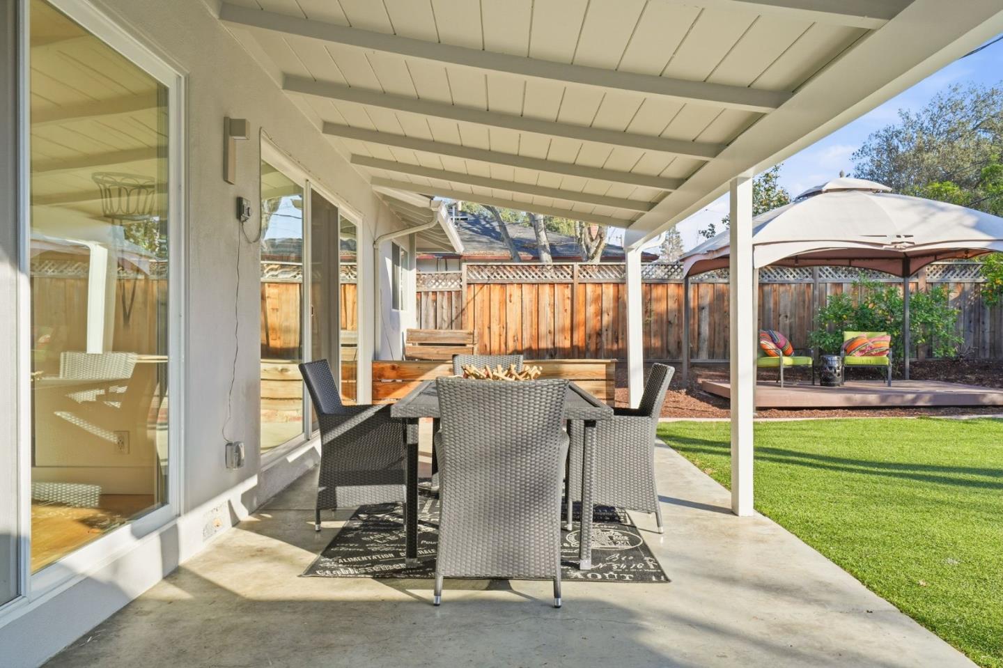 Detail Gallery Image 34 of 41 For 1090 Butte Ct, Sunnyvale,  CA 94087 - 3 Beds | 2 Baths