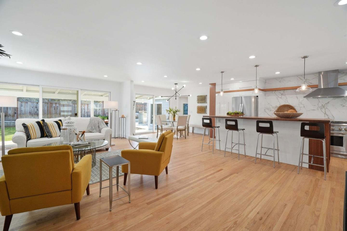 Detail Gallery Image 5 of 41 For 1090 Butte Ct, Sunnyvale,  CA 94087 - 3 Beds | 2 Baths