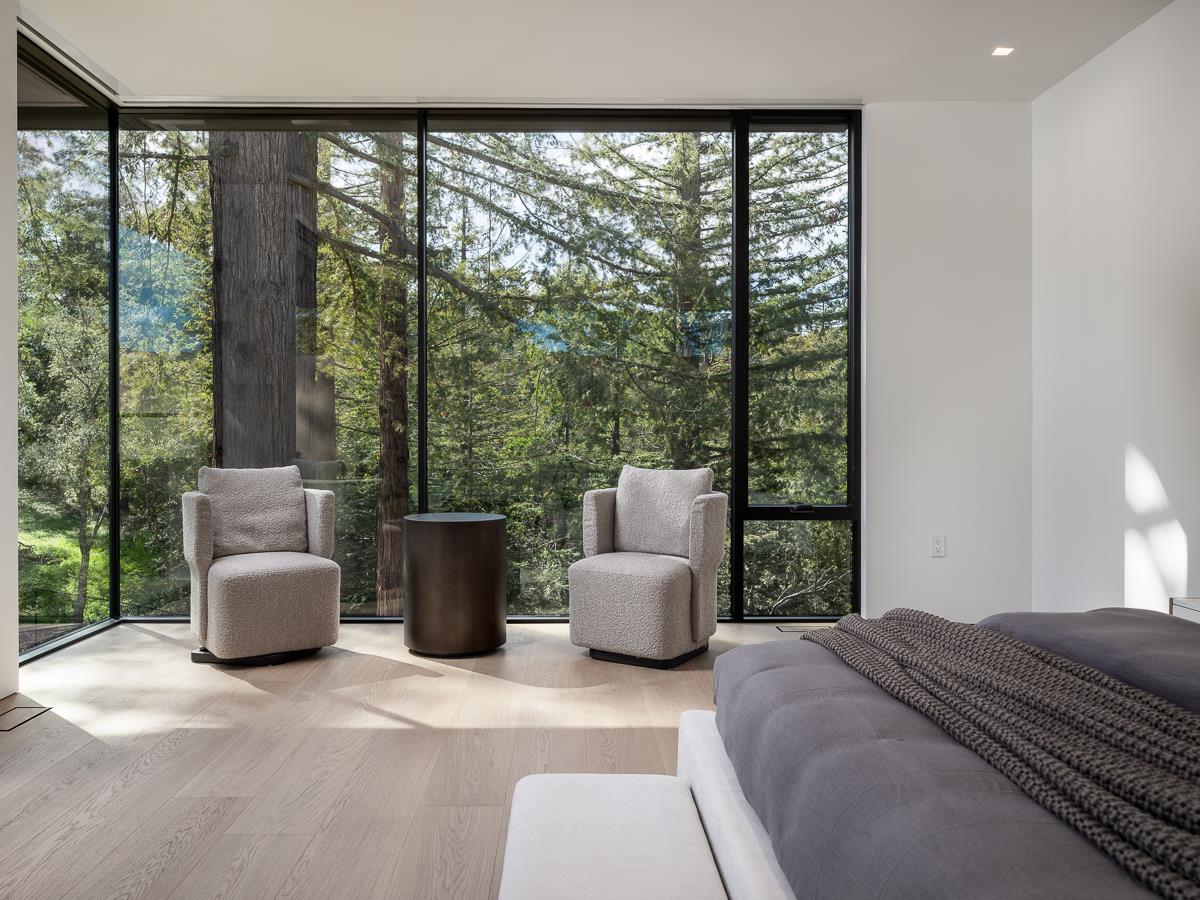 Detail Gallery Image 33 of 62 For 100 New Place Rd, Hillsborough,  CA 94010 - 9 Beds | 9/1 Baths