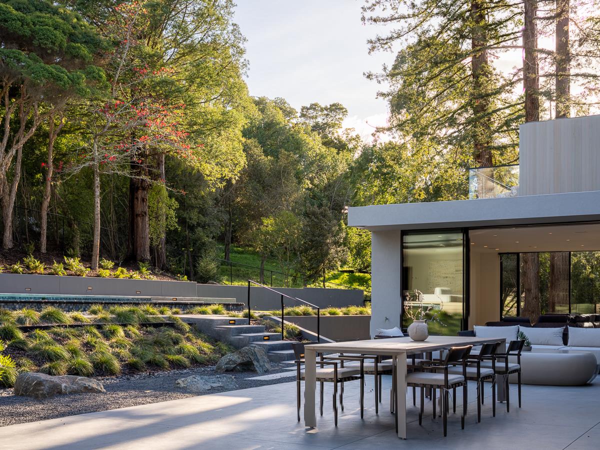 Detail Gallery Image 41 of 62 For 100 New Place Rd, Hillsborough,  CA 94010 - 9 Beds | 9/1 Baths