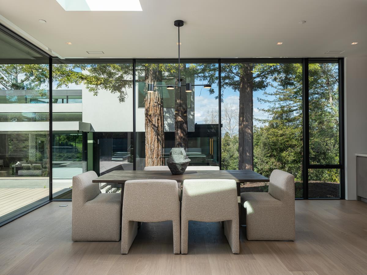 Detail Gallery Image 51 of 62 For 100 New Place Rd, Hillsborough,  CA 94010 - 9 Beds | 9/1 Baths