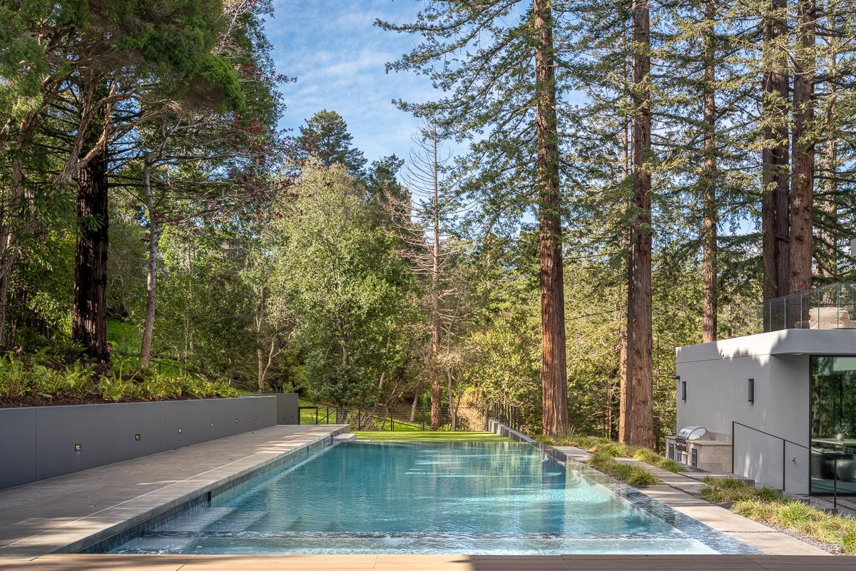 Detail Gallery Image 54 of 62 For 100 New Place Rd, Hillsborough,  CA 94010 - 9 Beds | 9/1 Baths