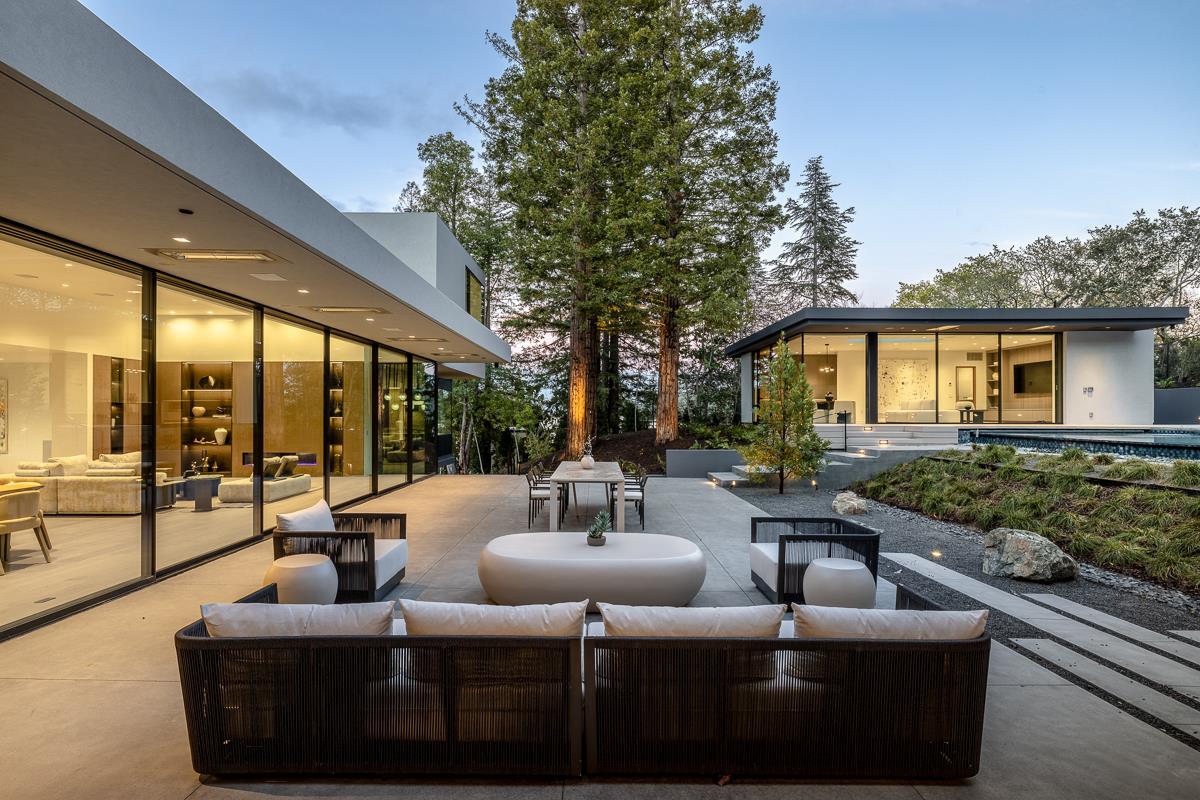 Detail Gallery Image 57 of 62 For 100 New Place Rd, Hillsborough,  CA 94010 - 9 Beds | 9/1 Baths