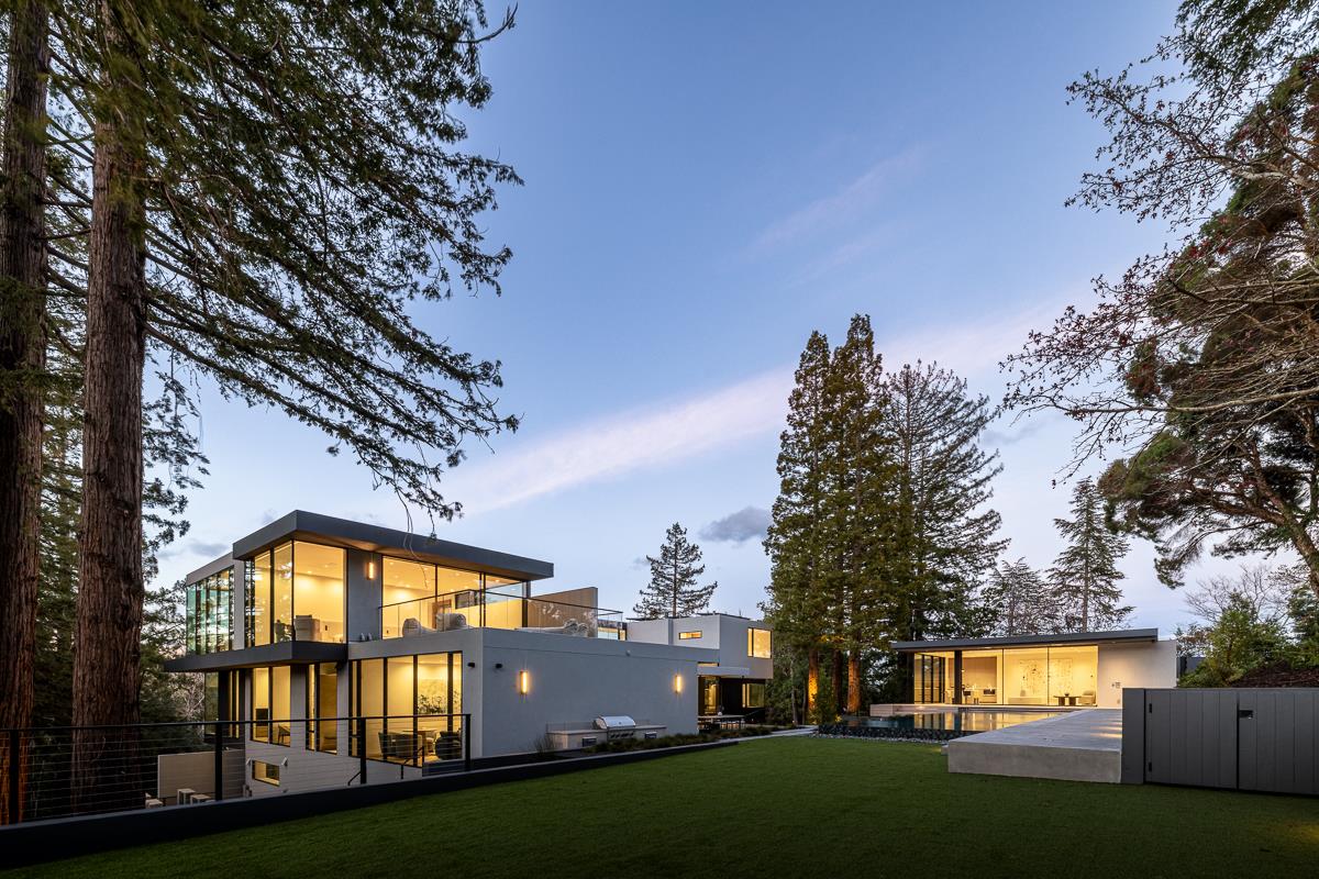 Detail Gallery Image 60 of 62 For 100 New Place Rd, Hillsborough,  CA 94010 - 9 Beds | 9/1 Baths