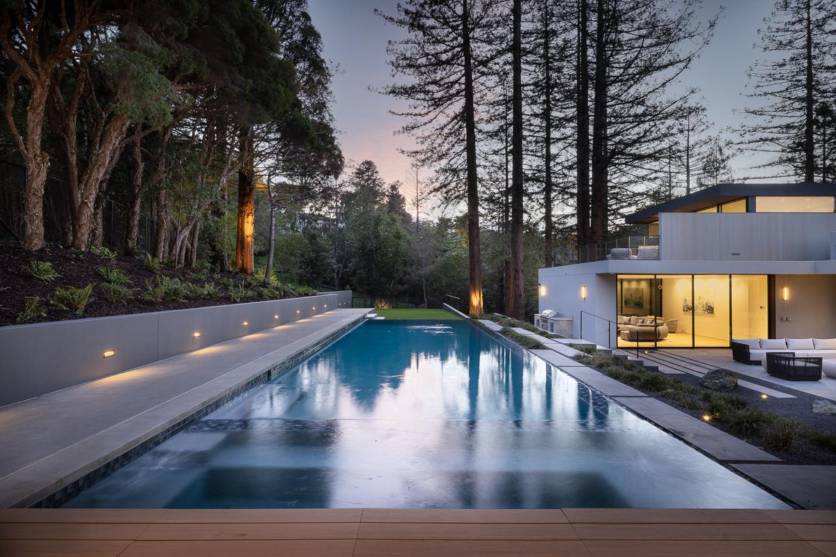 Detail Gallery Image 61 of 62 For 100 New Place Rd, Hillsborough,  CA 94010 - 9 Beds | 9/1 Baths