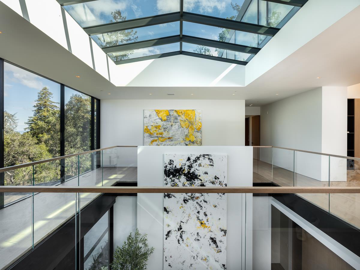 Detail Gallery Image 8 of 62 For 100 New Place Rd, Hillsborough,  CA 94010 - 9 Beds | 9/1 Baths