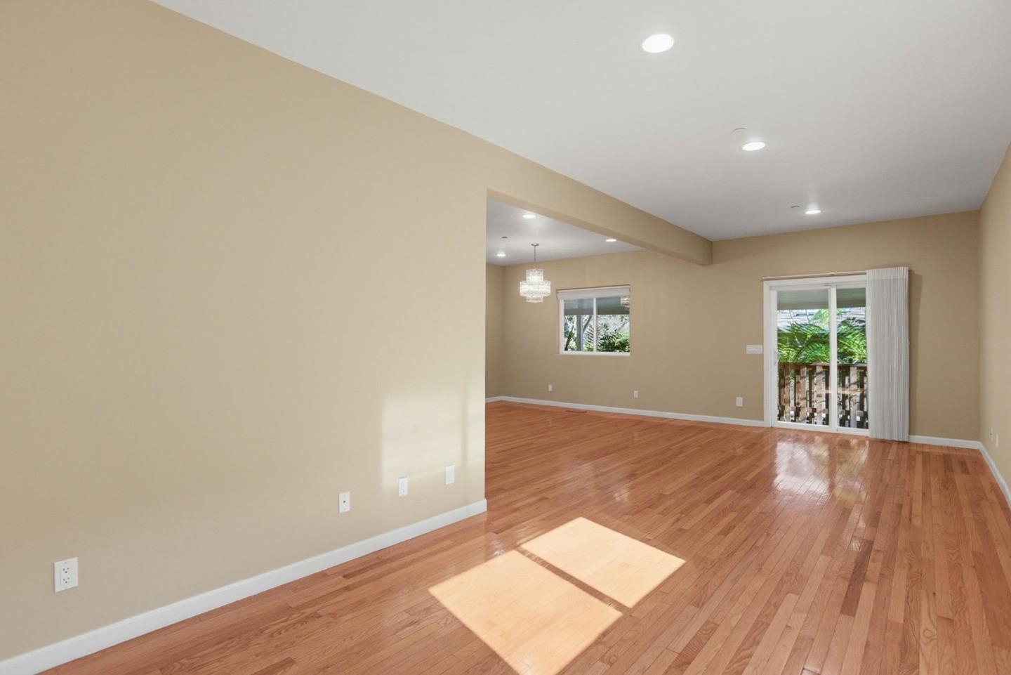 Detail Gallery Image 11 of 54 For 659 Upton St, Redwood City,  CA 94061 - 4 Beds | 4/1 Baths