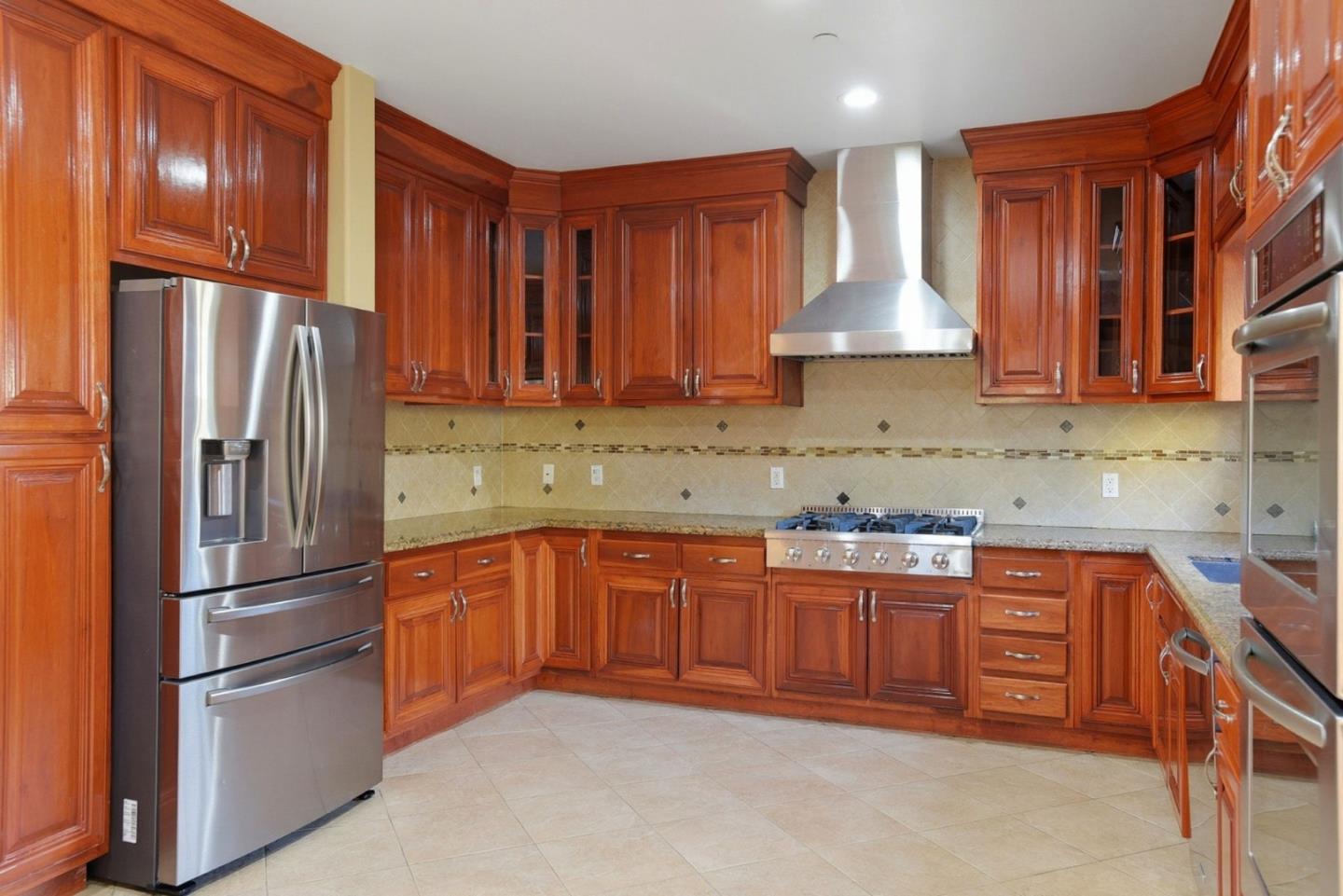 Detail Gallery Image 15 of 54 For 659 Upton St, Redwood City,  CA 94061 - 4 Beds | 4/1 Baths