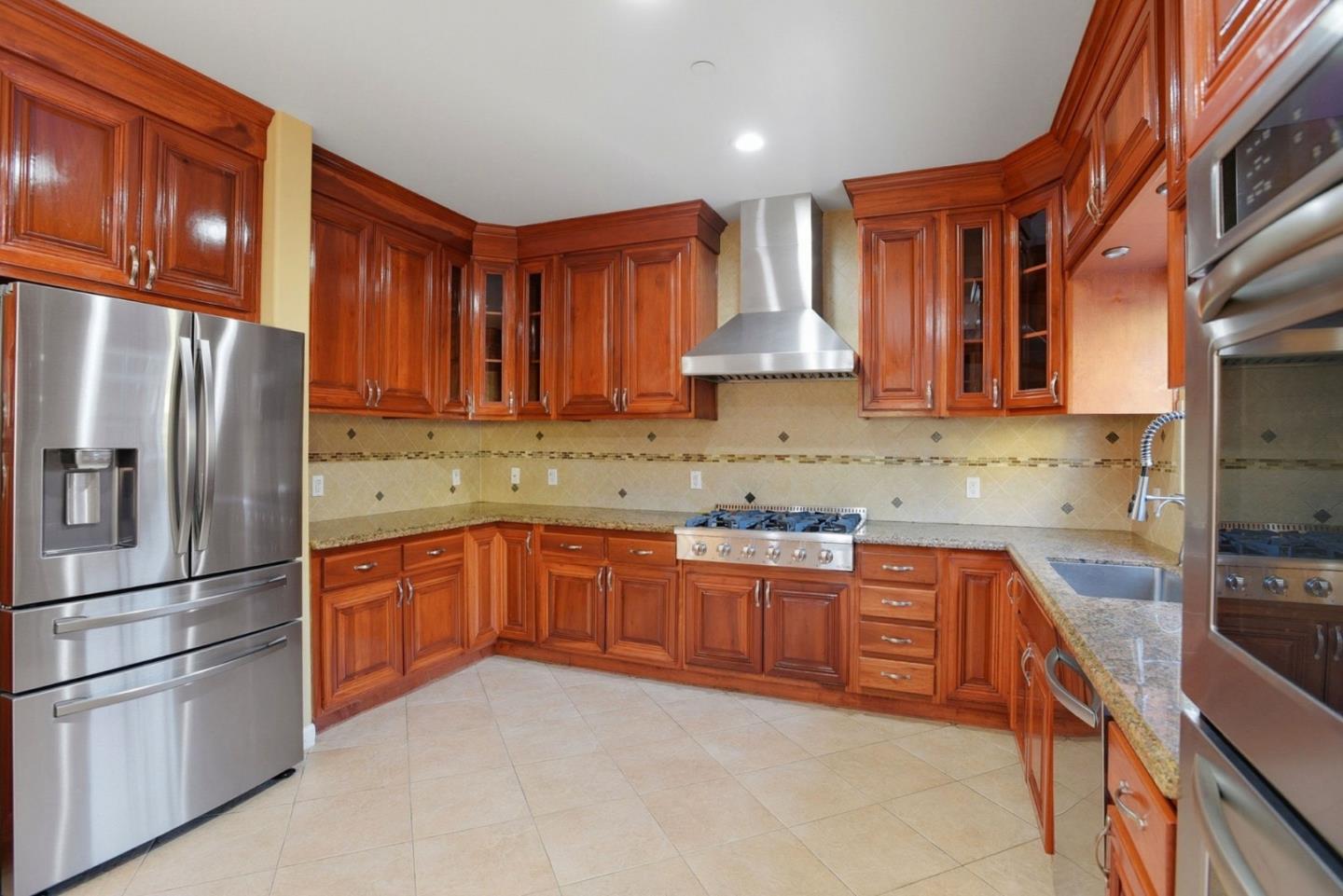 Detail Gallery Image 17 of 54 For 659 Upton St, Redwood City,  CA 94061 - 4 Beds | 4/1 Baths