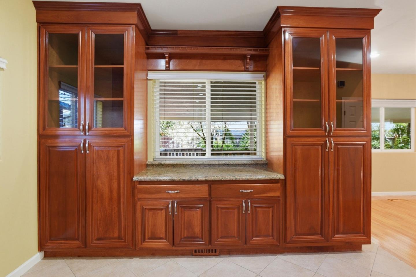 Detail Gallery Image 21 of 54 For 659 Upton St, Redwood City,  CA 94061 - 4 Beds | 4/1 Baths