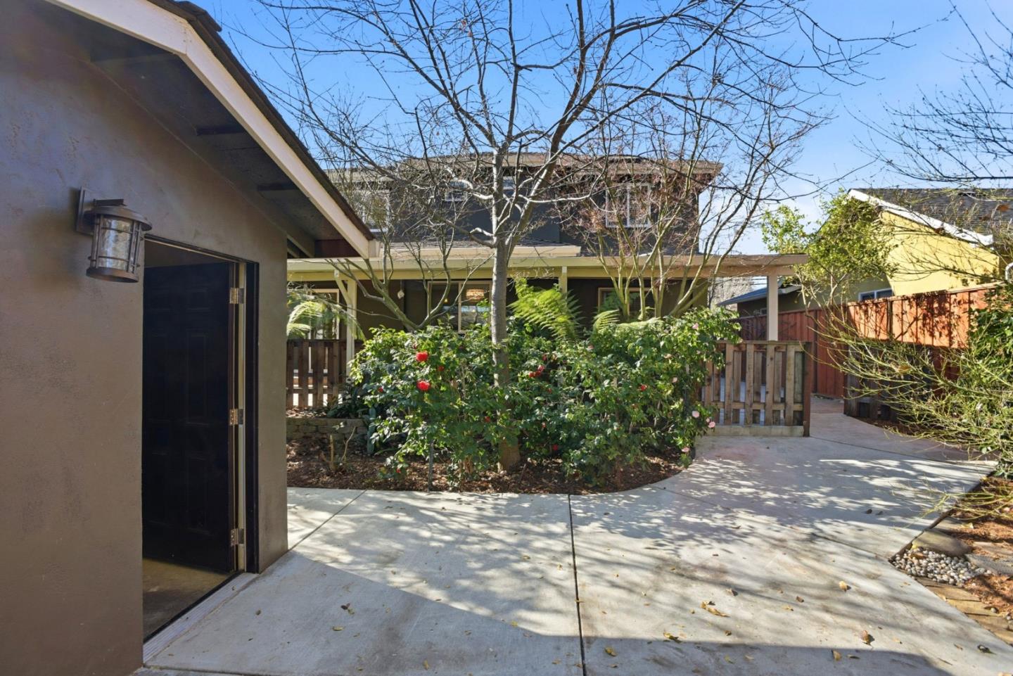 Detail Gallery Image 52 of 54 For 659 Upton St, Redwood City,  CA 94061 - 4 Beds | 4/1 Baths