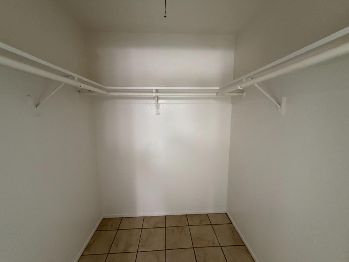 Detail Gallery Image 5 of 20 For 744 Atherton Cir, Salinas,  CA 93906 - 3 Beds | 2 Baths