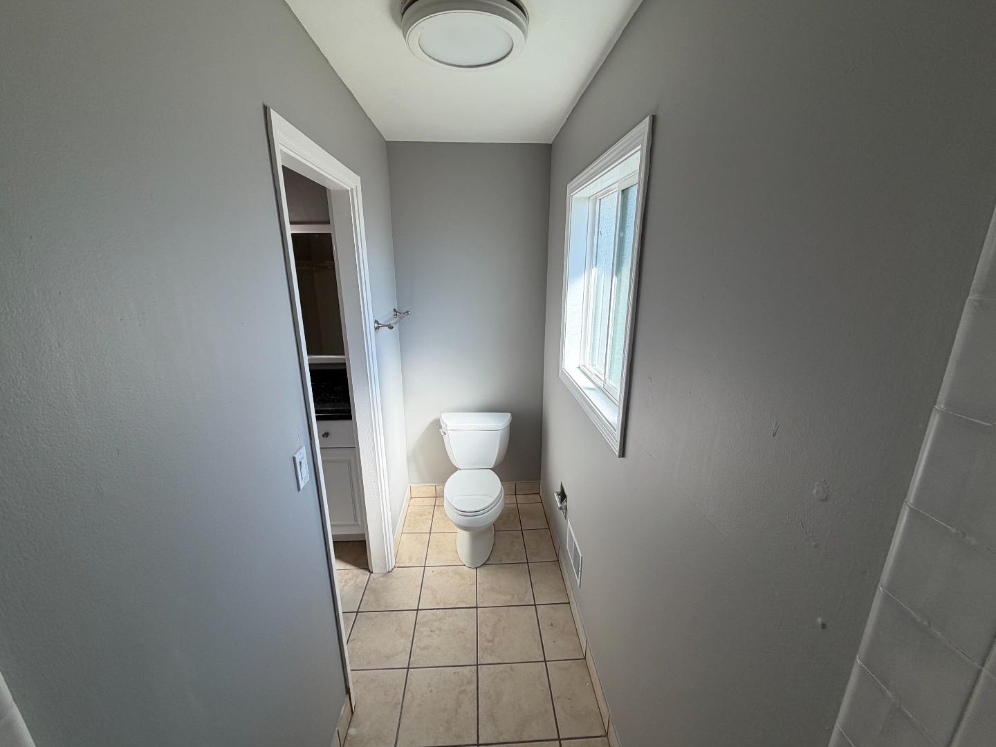 Detail Gallery Image 7 of 20 For 744 Atherton Cir, Salinas,  CA 93906 - 3 Beds | 2 Baths