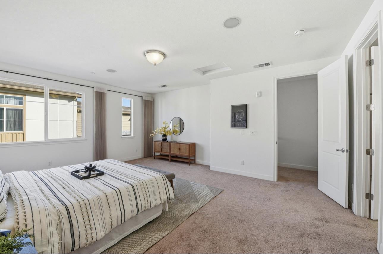 Detail Gallery Image 20 of 37 For 1053 El Capitan Ter, Sunnyvale,  CA 94085 - 3 Beds | 3 Baths