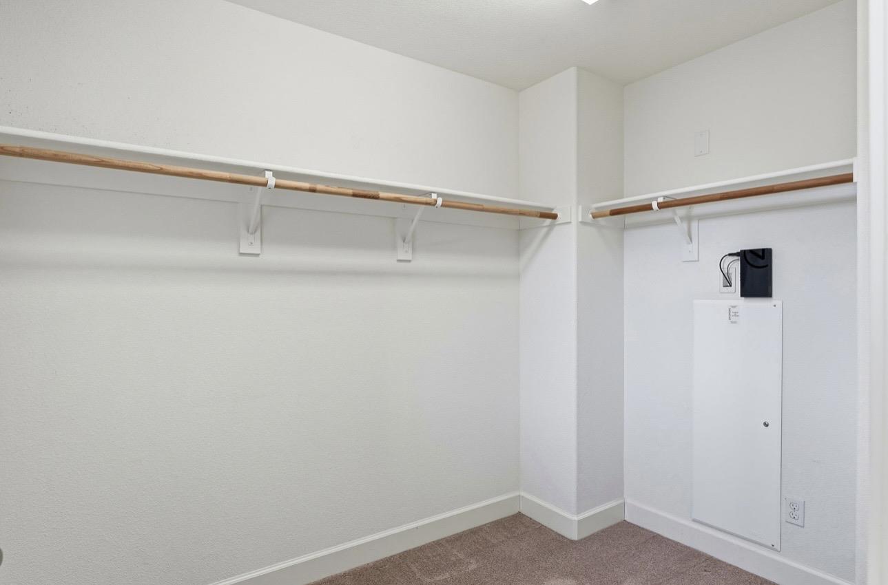 Detail Gallery Image 21 of 37 For 1053 El Capitan Ter, Sunnyvale,  CA 94085 - 3 Beds | 3 Baths