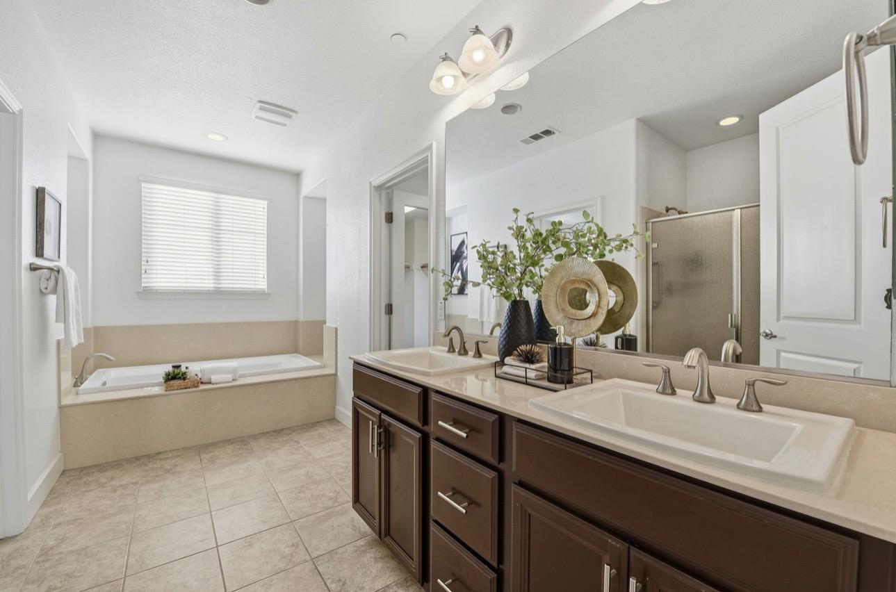 Detail Gallery Image 30 of 37 For 1053 El Capitan Ter, Sunnyvale,  CA 94085 - 3 Beds | 3 Baths