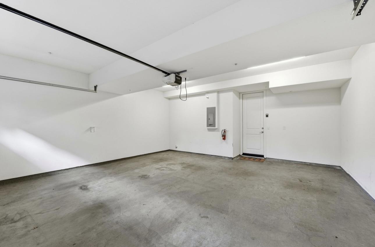 Detail Gallery Image 31 of 37 For 1053 El Capitan Ter, Sunnyvale,  CA 94085 - 3 Beds | 3 Baths