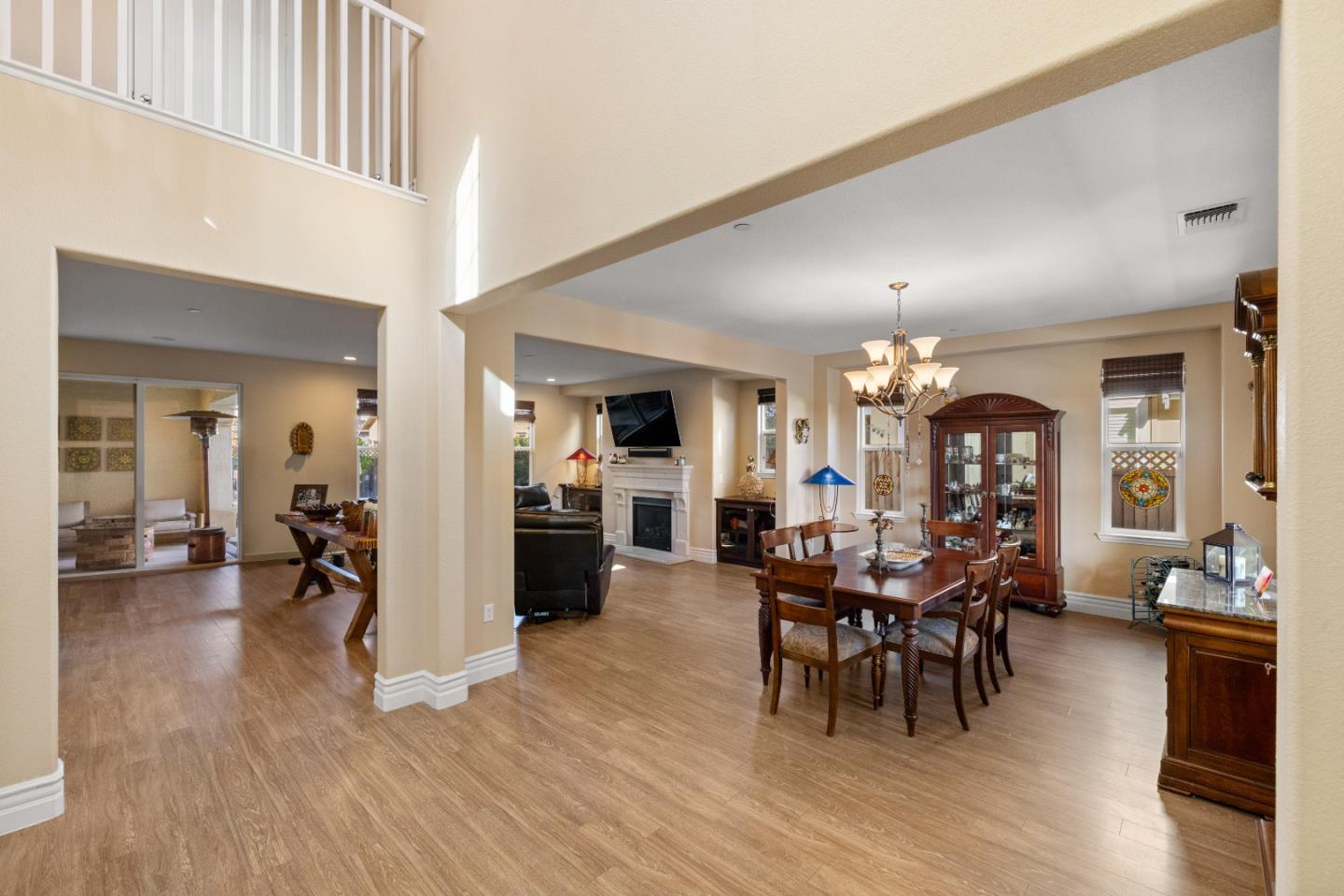 Detail Gallery Image 4 of 44 For 16410 E Garrison Dr, Marina,  CA 93933 - 3 Beds | 2/1 Baths