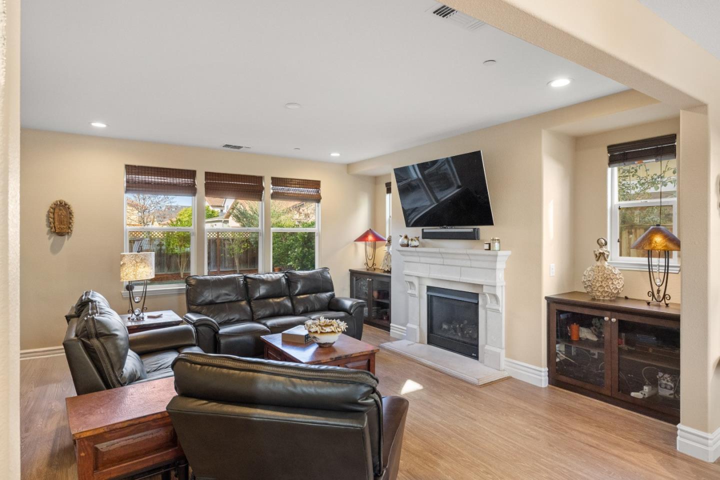 Detail Gallery Image 6 of 44 For 16410 E Garrison Dr, Marina,  CA 93933 - 3 Beds | 2/1 Baths