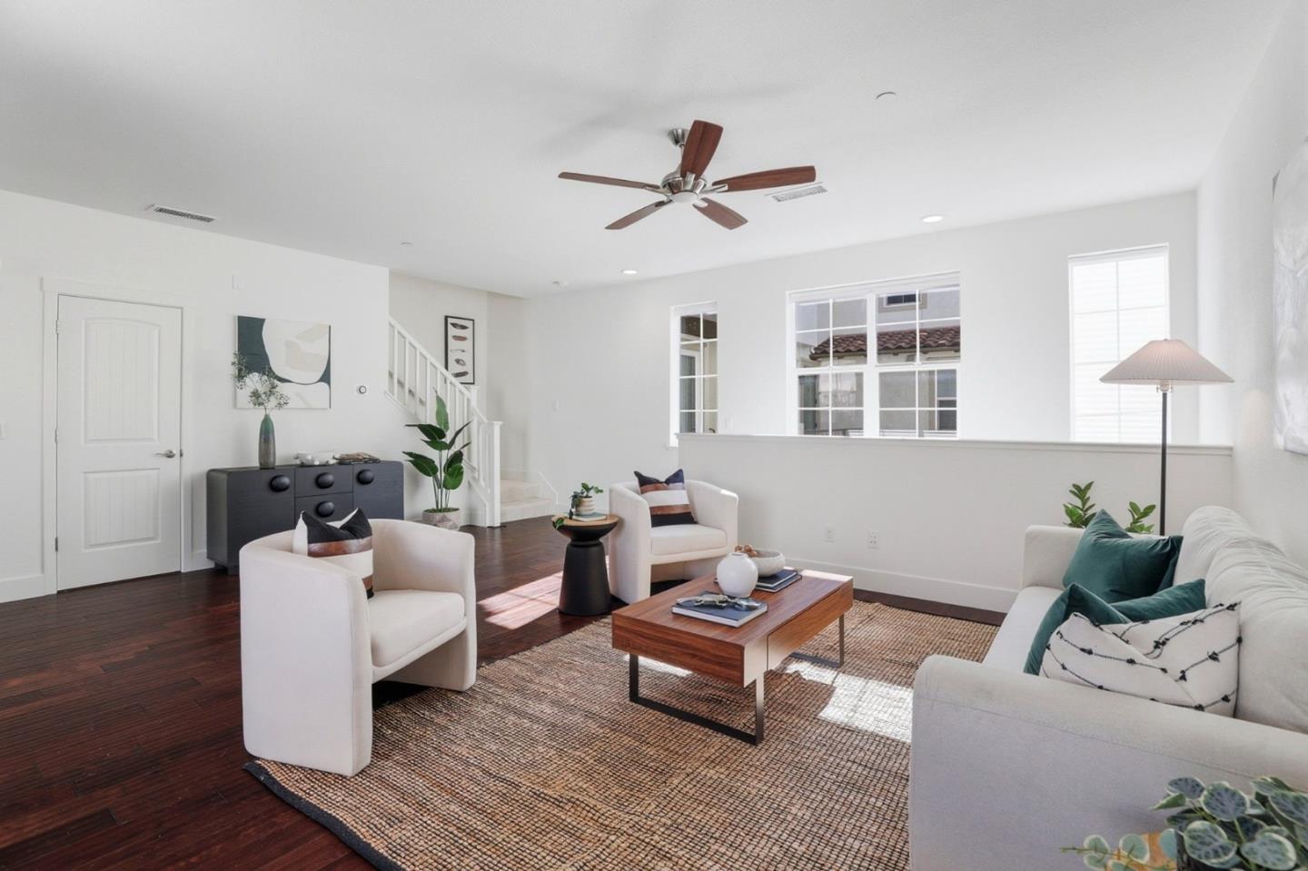 Detail Gallery Image 4 of 29 For 238 Carroll St #109,  Sunnyvale,  CA 94086 - 3 Beds | 2/1 Baths