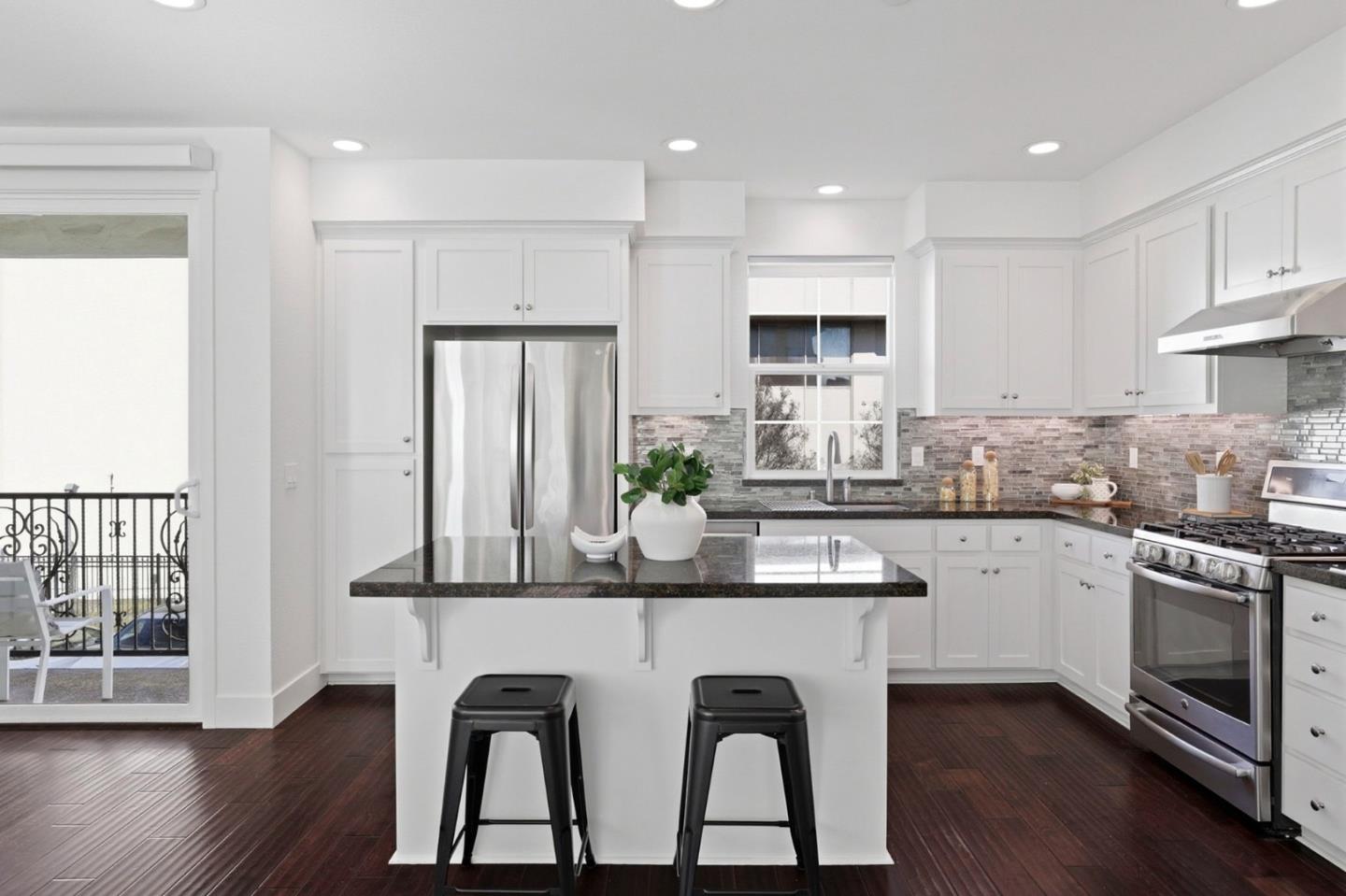 Detail Gallery Image 6 of 29 For 238 Carroll St #109,  Sunnyvale,  CA 94086 - 3 Beds | 2/1 Baths