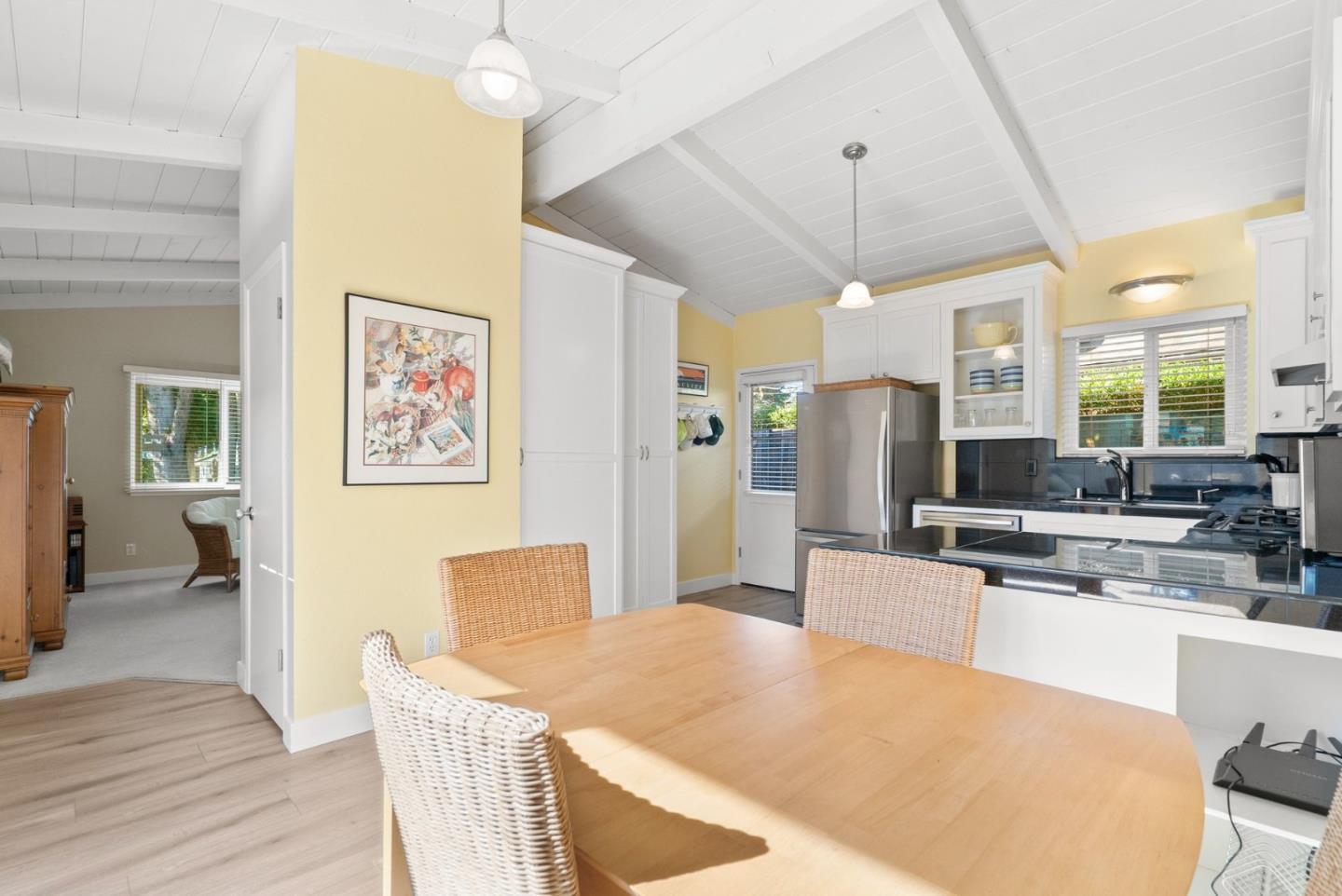 Detail Gallery Image 9 of 44 For 522 Spruce St, Aptos,  CA 95003 - 2 Beds | 2 Baths