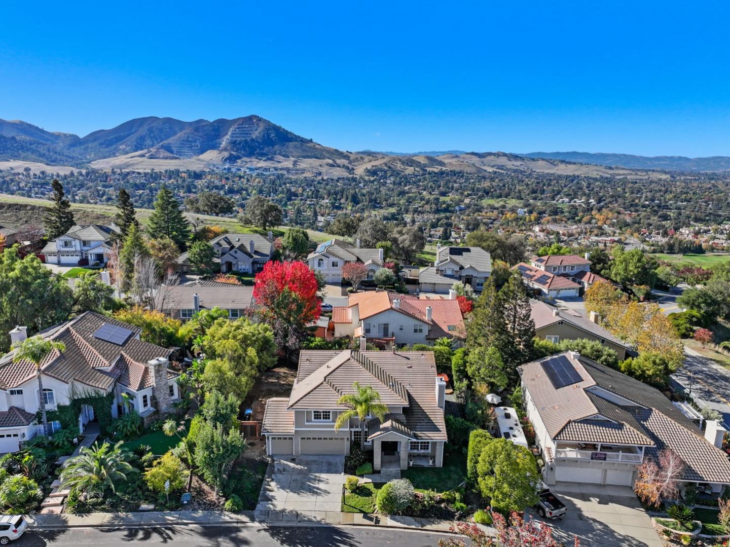 Detail Gallery Image 2 of 68 For 102 Forest Hill Dr, Clayton,  CA 94517 - 5 Beds | 3 Baths