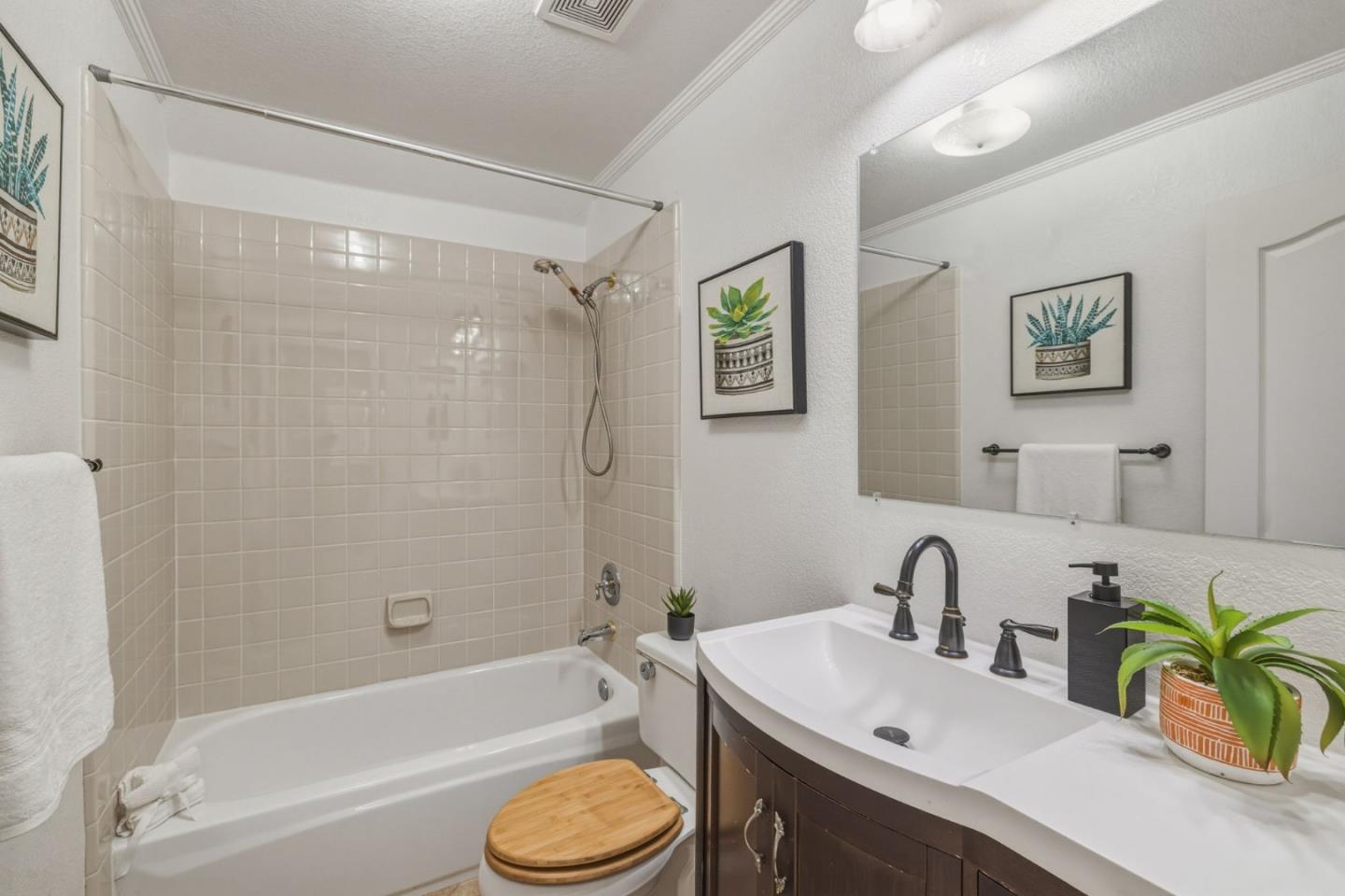 Detail Gallery Image 29 of 68 For 102 Forest Hill Dr, Clayton,  CA 94517 - 5 Beds | 3 Baths