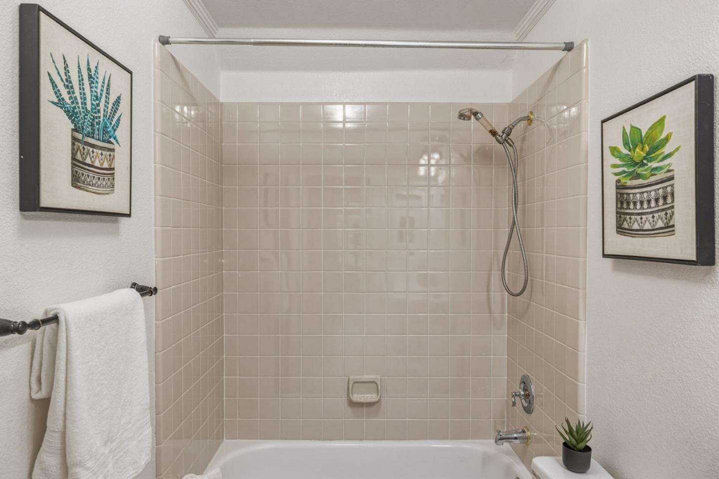 Detail Gallery Image 30 of 68 For 102 Forest Hill Dr, Clayton,  CA 94517 - 5 Beds | 3 Baths