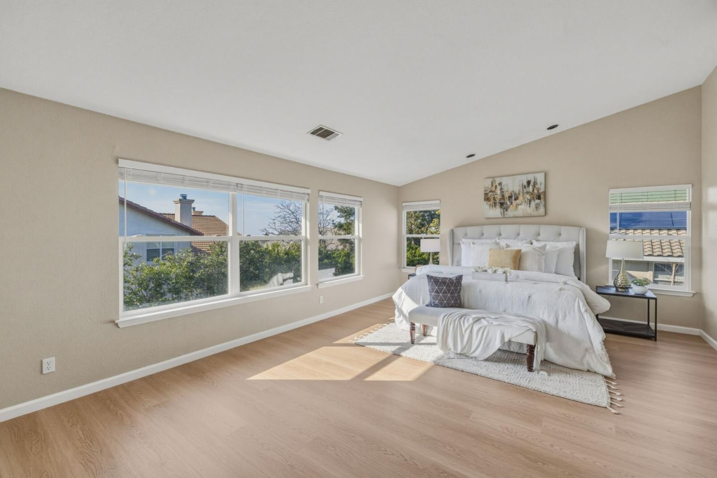 Detail Gallery Image 34 of 68 For 102 Forest Hill Dr, Clayton,  CA 94517 - 5 Beds | 3 Baths