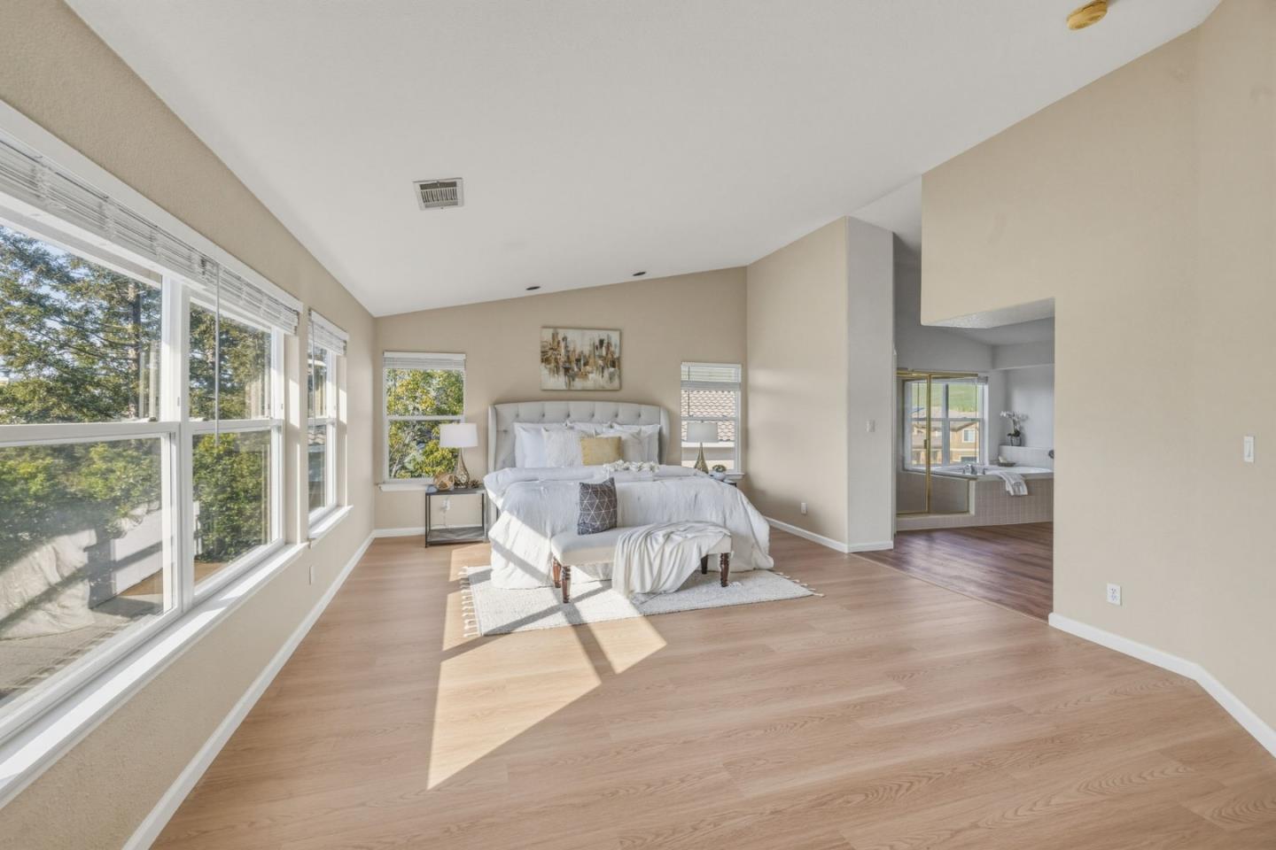 Detail Gallery Image 35 of 68 For 102 Forest Hill Dr, Clayton,  CA 94517 - 5 Beds | 3 Baths