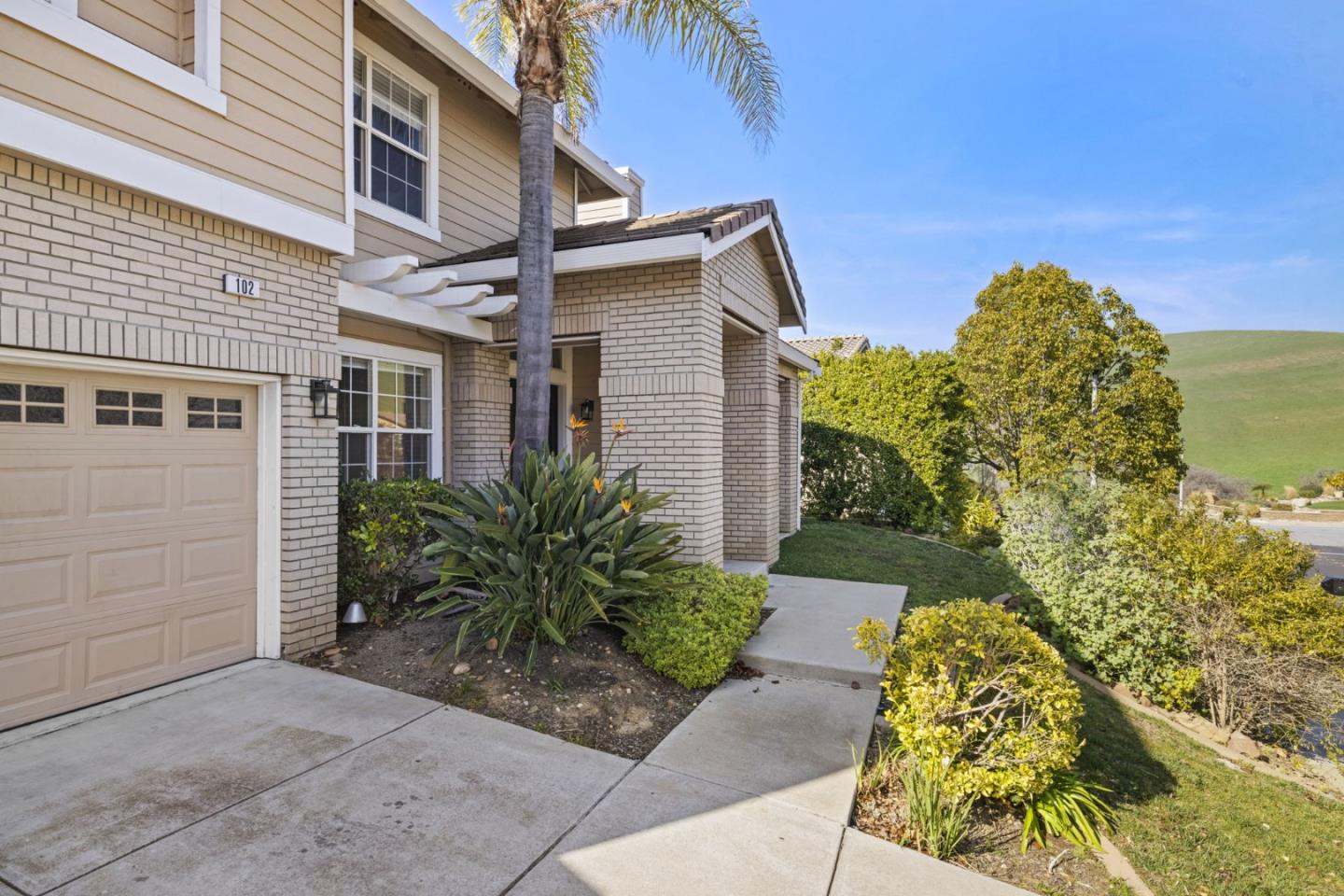 Detail Gallery Image 4 of 68 For 102 Forest Hill Dr, Clayton,  CA 94517 - 5 Beds | 3 Baths