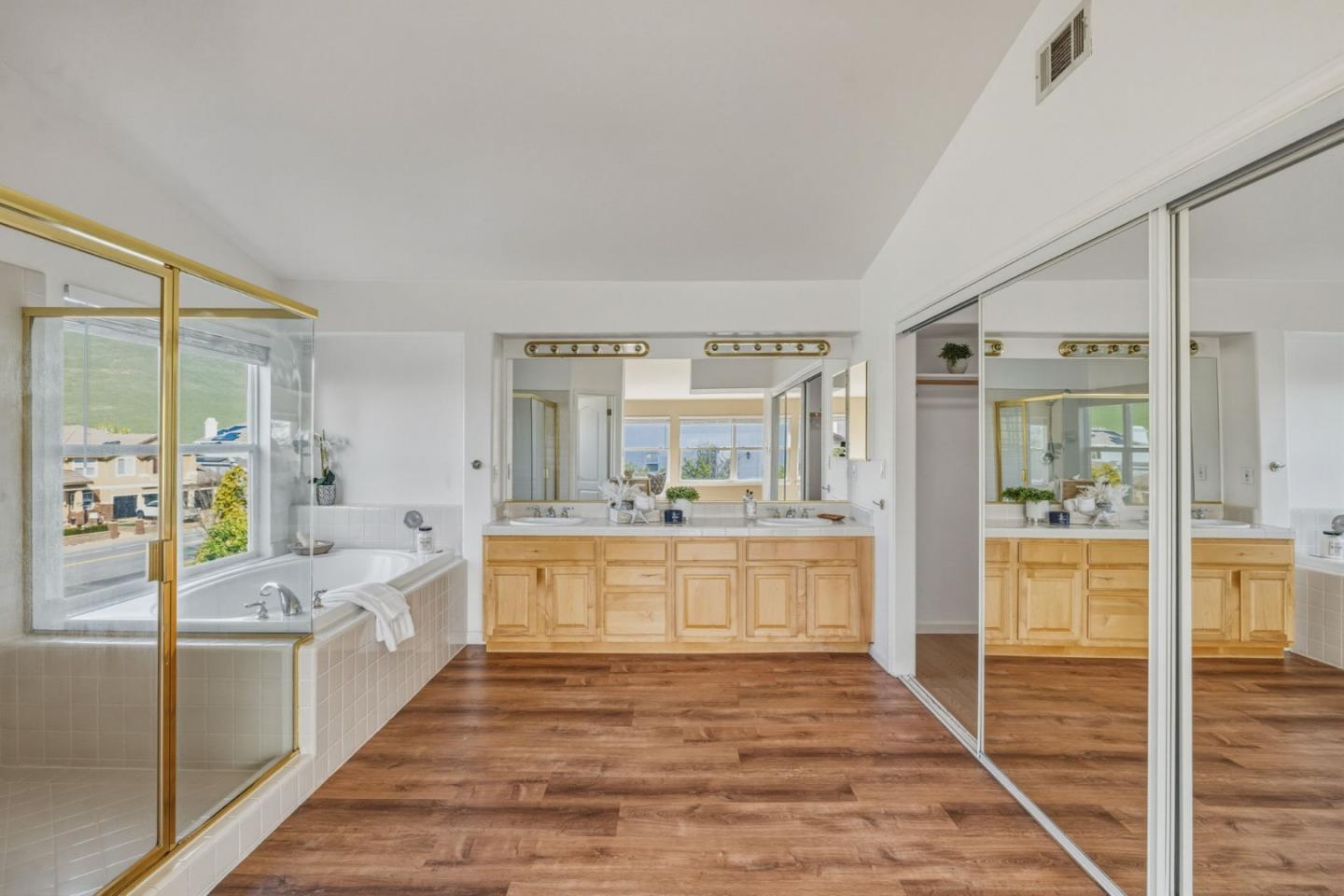 Detail Gallery Image 41 of 68 For 102 Forest Hill Dr, Clayton,  CA 94517 - 5 Beds | 3 Baths