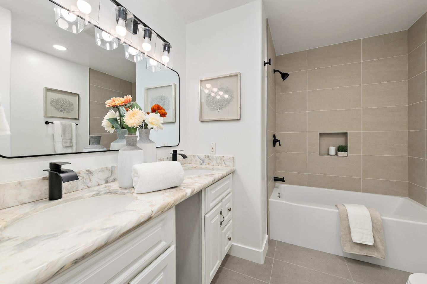 Detail Gallery Image 14 of 21 For 125 Connemara Way #104,  Sunnyvale,  CA 94087 - 2 Beds | 1/1 Baths