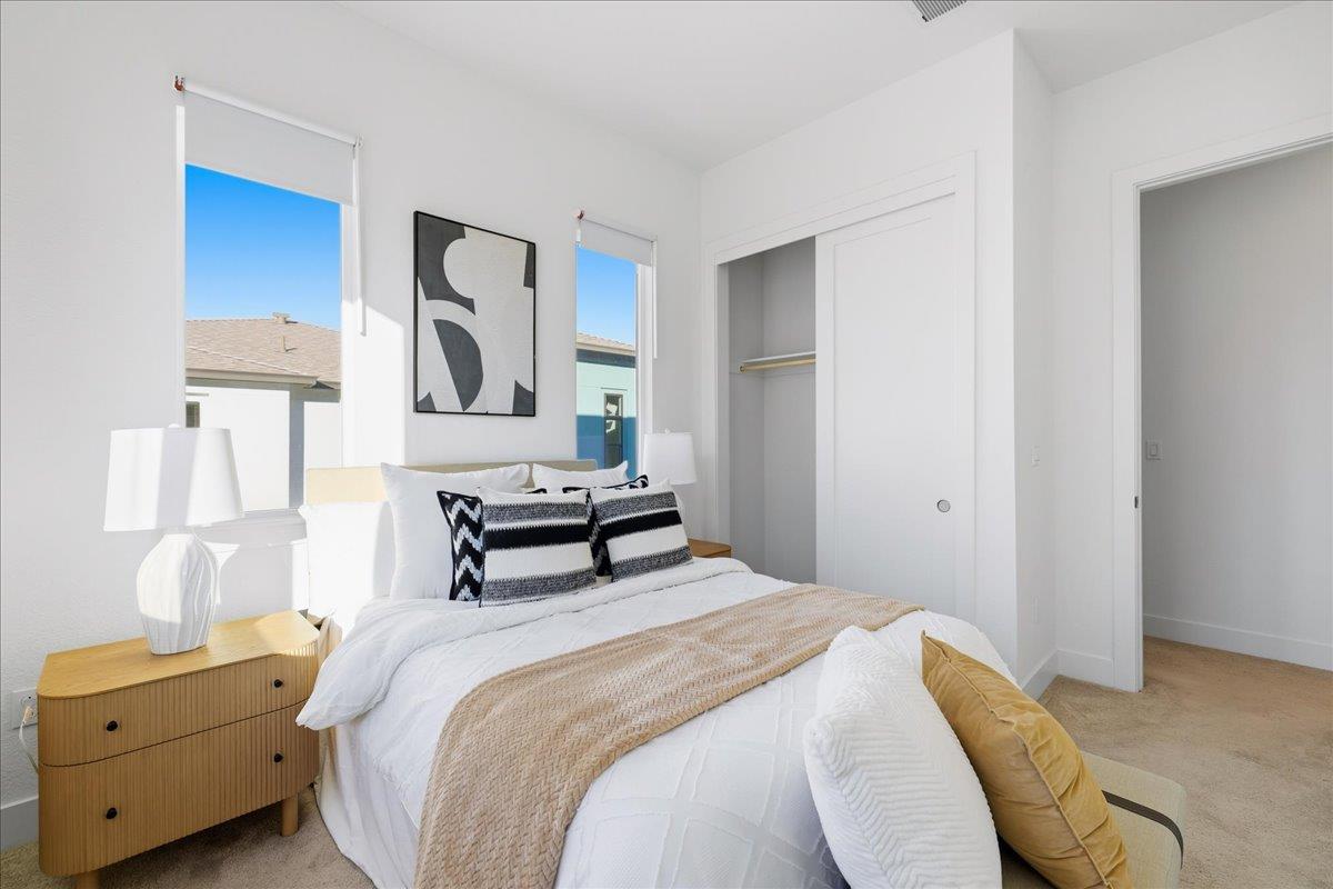 Detail Gallery Image 32 of 56 For 1121 Karlstad Dr, Sunnyvale,  CA 94089 - 3 Beds | 2/1 Baths