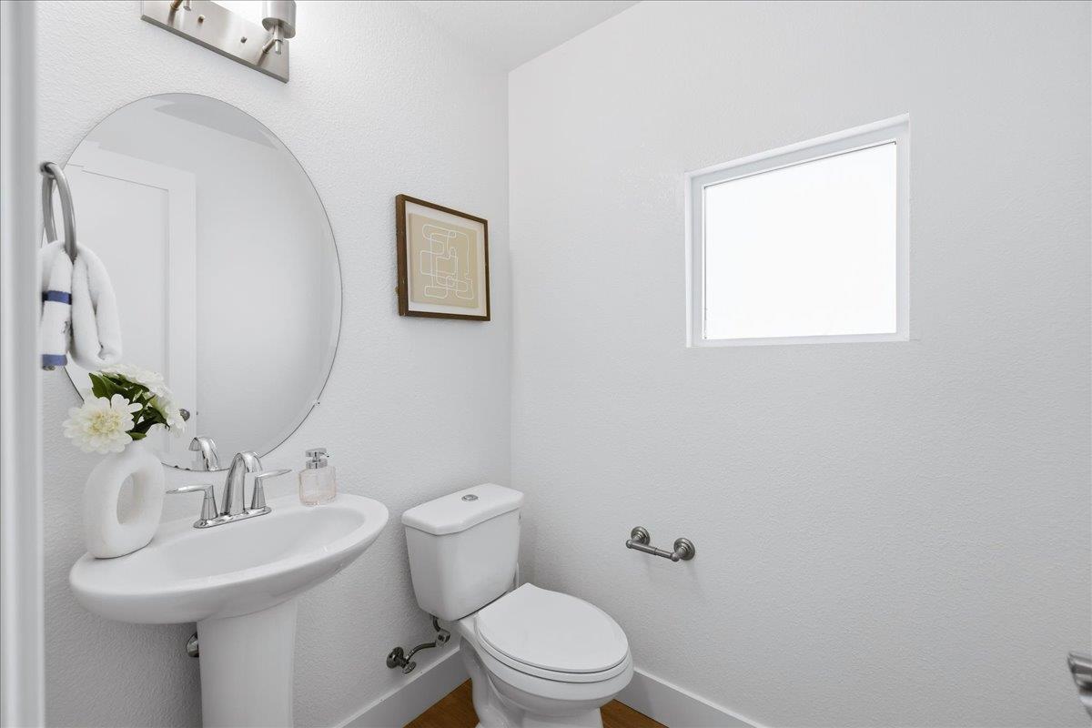 Detail Gallery Image 38 of 56 For 1121 Karlstad Dr, Sunnyvale,  CA 94089 - 3 Beds | 2/1 Baths