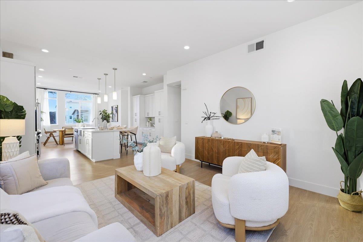 Detail Gallery Image 4 of 56 For 1121 Karlstad Dr, Sunnyvale,  CA 94089 - 3 Beds | 2/1 Baths