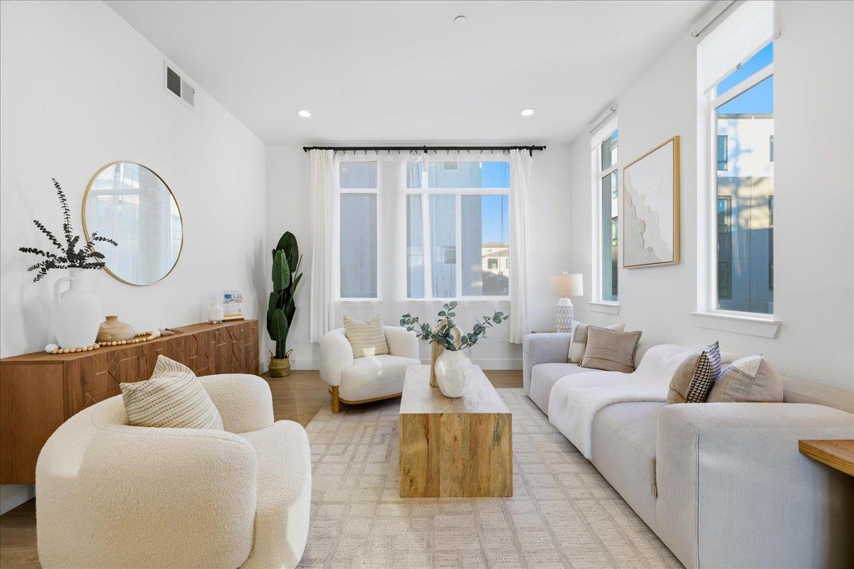 Detail Gallery Image 6 of 56 For 1121 Karlstad Dr, Sunnyvale,  CA 94089 - 3 Beds | 2/1 Baths