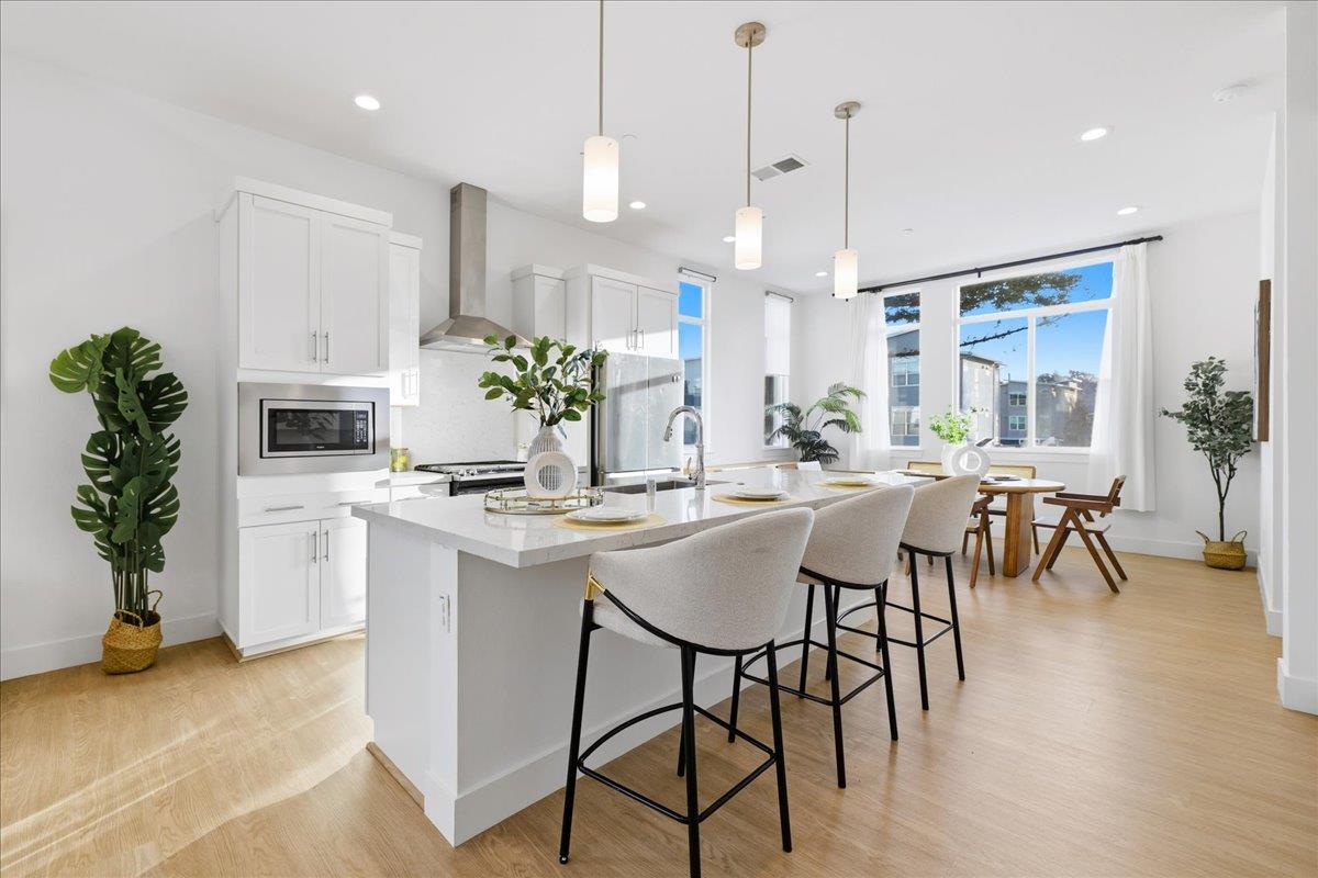 Detail Gallery Image 8 of 56 For 1121 Karlstad Dr, Sunnyvale,  CA 94089 - 3 Beds | 2/1 Baths