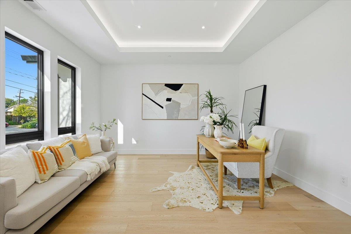 Detail Gallery Image 10 of 73 For 1340 Norman Dr, Sunnyvale,  CA 94087 - 5 Beds | 4/1 Baths